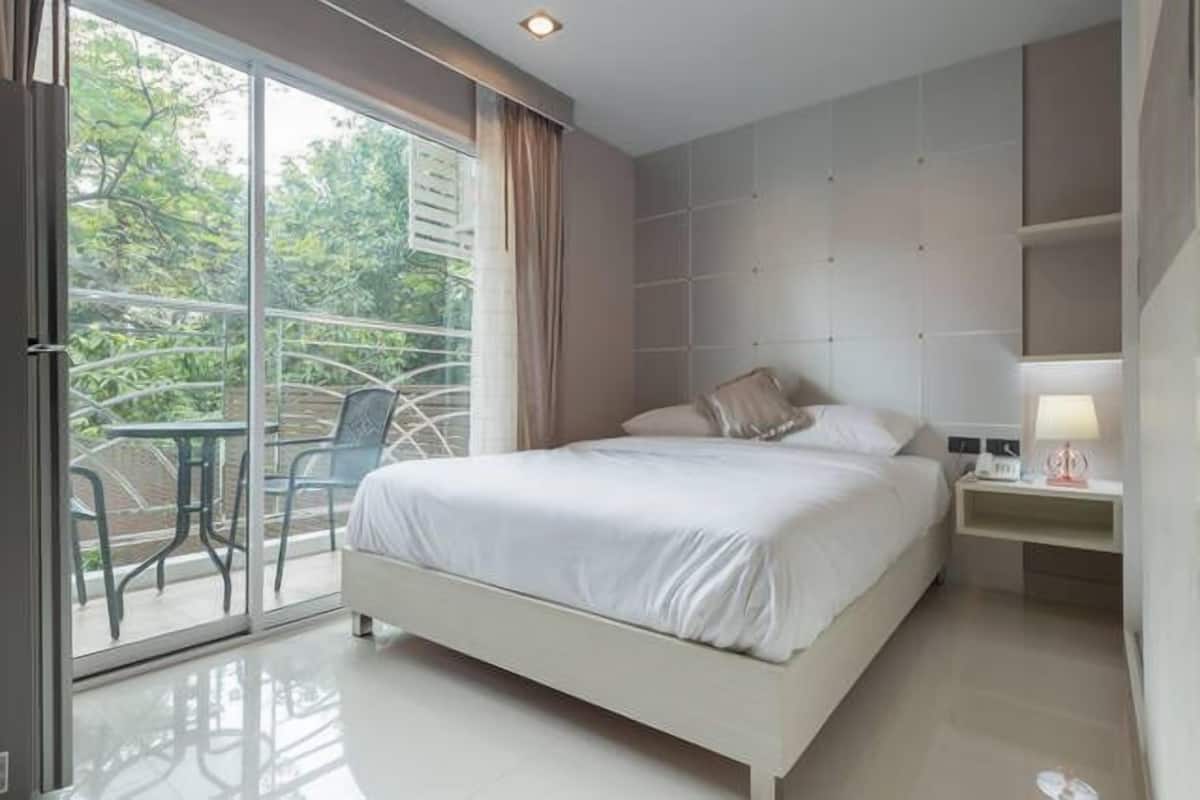 Superior Room Garden View | Free minibar, blackout curtains, iron/ironing board, free WiFi