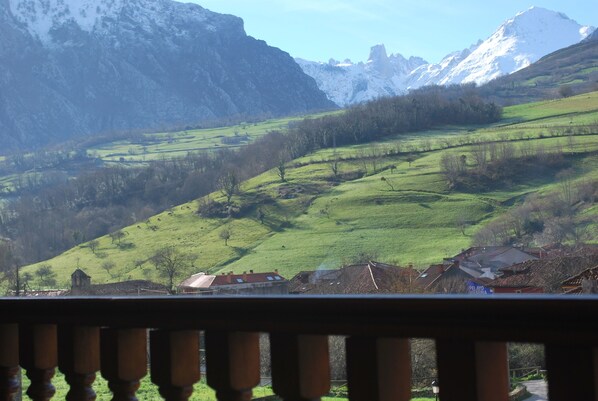 Comfort Double Room | View from room - Hotel Principado de Europa (Cabrales)