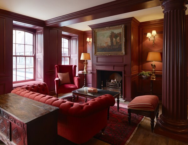 المنشأة من الداخل