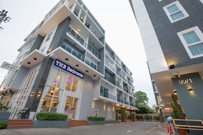 Front of property - The Bedroom Ladprao 101 (Bangkok)