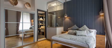 1 bedroom, premium bedding, minibar, in-room safe