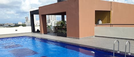 Utomhuspool