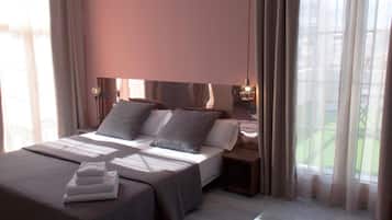 Suite, Terrace | Down duvets, in-room safe, blackout curtains, soundproofing