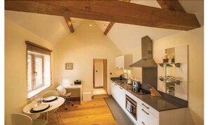Luxury Apartment, 1 Double Bed, Ground Floor (#1) | Private kitchen | Coffee/tea maker, full-size fridge, microwave, stovetop - Ashbrook Lets (Didcot)
