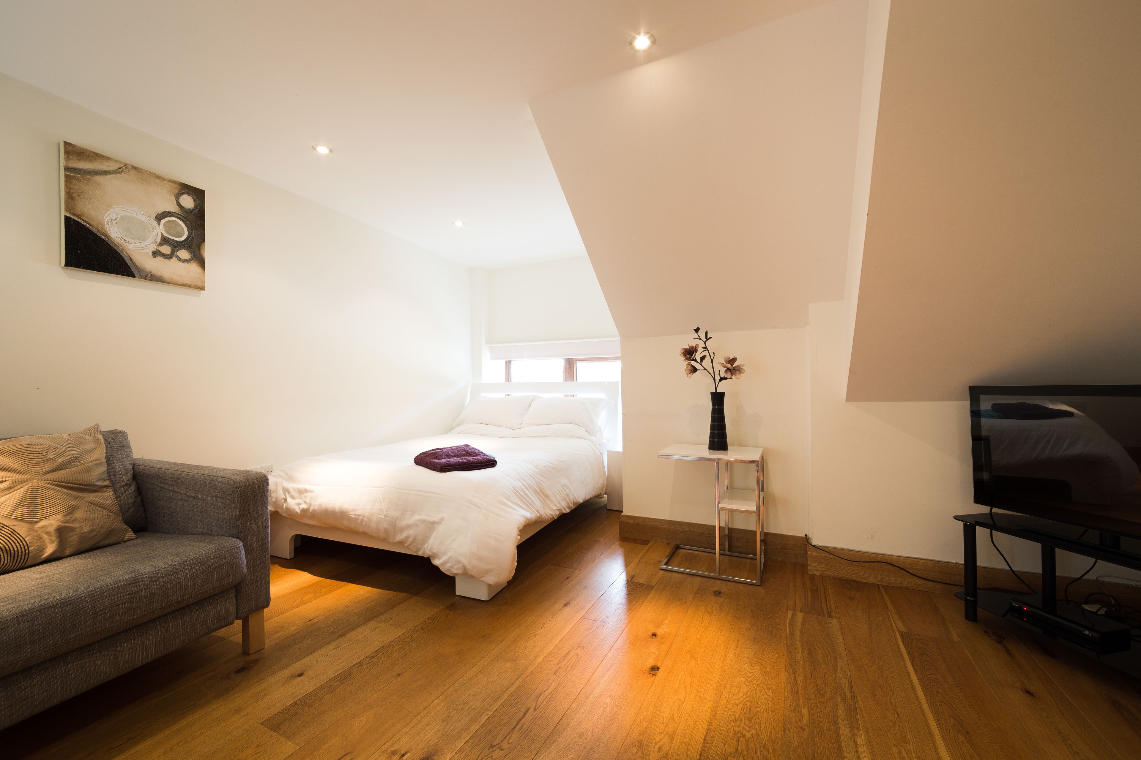 studio, 1 double bed, ground floor (#7b) | desk, soundproofing, iron/ironing board, cots/infant beds