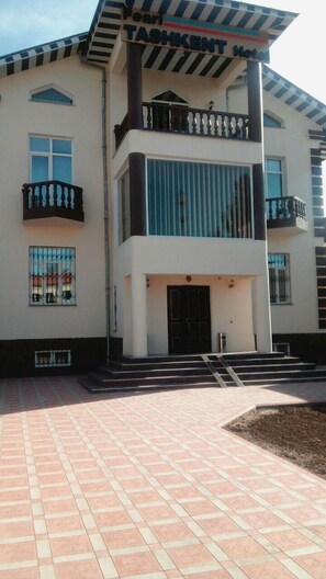 Front of property - Pearl Tashkent Hotel (Tashkent)