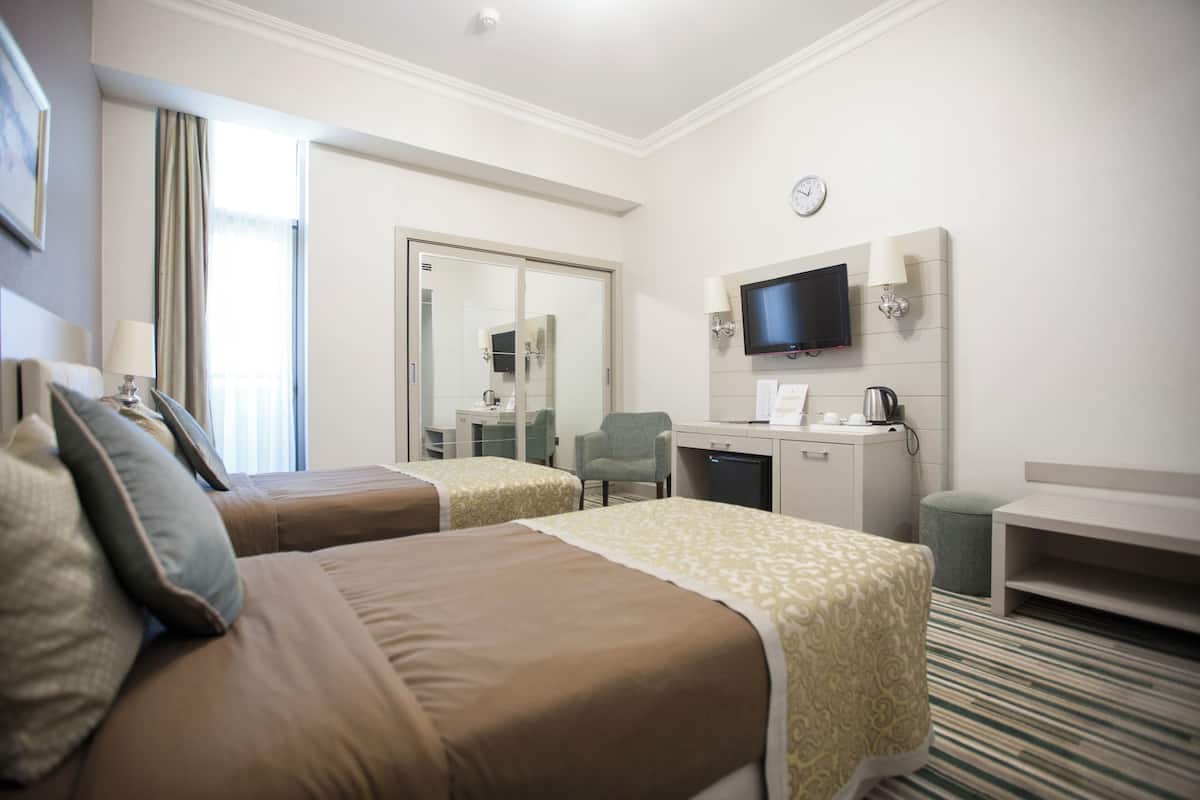 Standard-Zweibettzimmer | 1 Schlafzimmer, Minibar, Zimmersafe, Schreibtisch