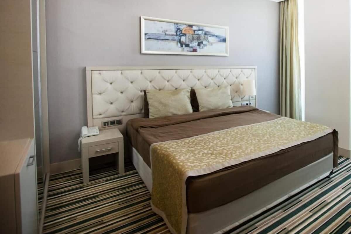 Economy-Doppelzimmer | 1 Schlafzimmer, Minibar, Zimmersafe, Schreibtisch