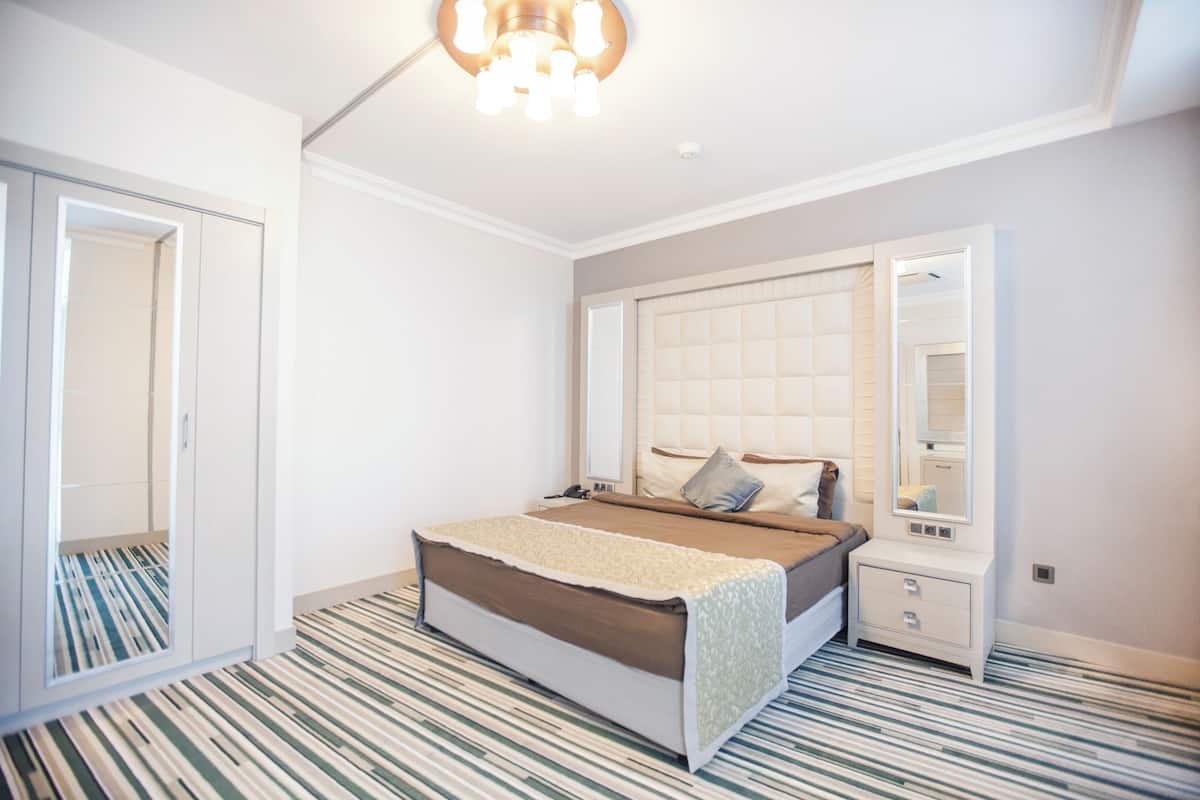 Deluxe-Zimmer | 1 Schlafzimmer, Minibar, Zimmersafe, Schreibtisch