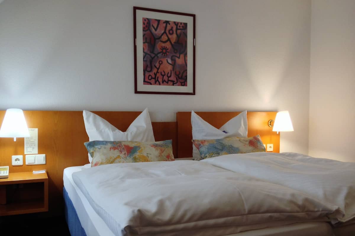 Triple Room (Double room with 1 extra bed) | 1 bedroom, premium bedding, down comforters, Select Comfort beds