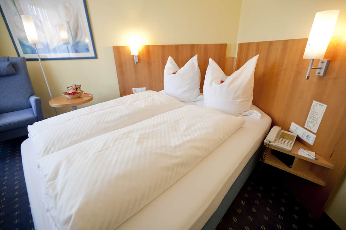 Double Room (with air conditioning) | 1 bedroom, premium bedding, down comforters, Select Comfort beds