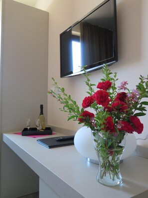 Coffres-forts dans les chambres, bureau, rideaux occultants