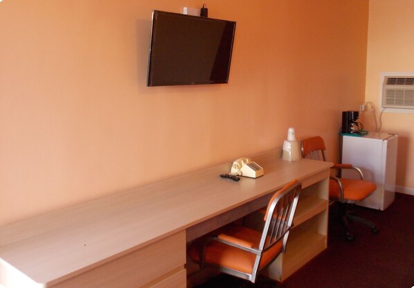 免費有線上網、床單