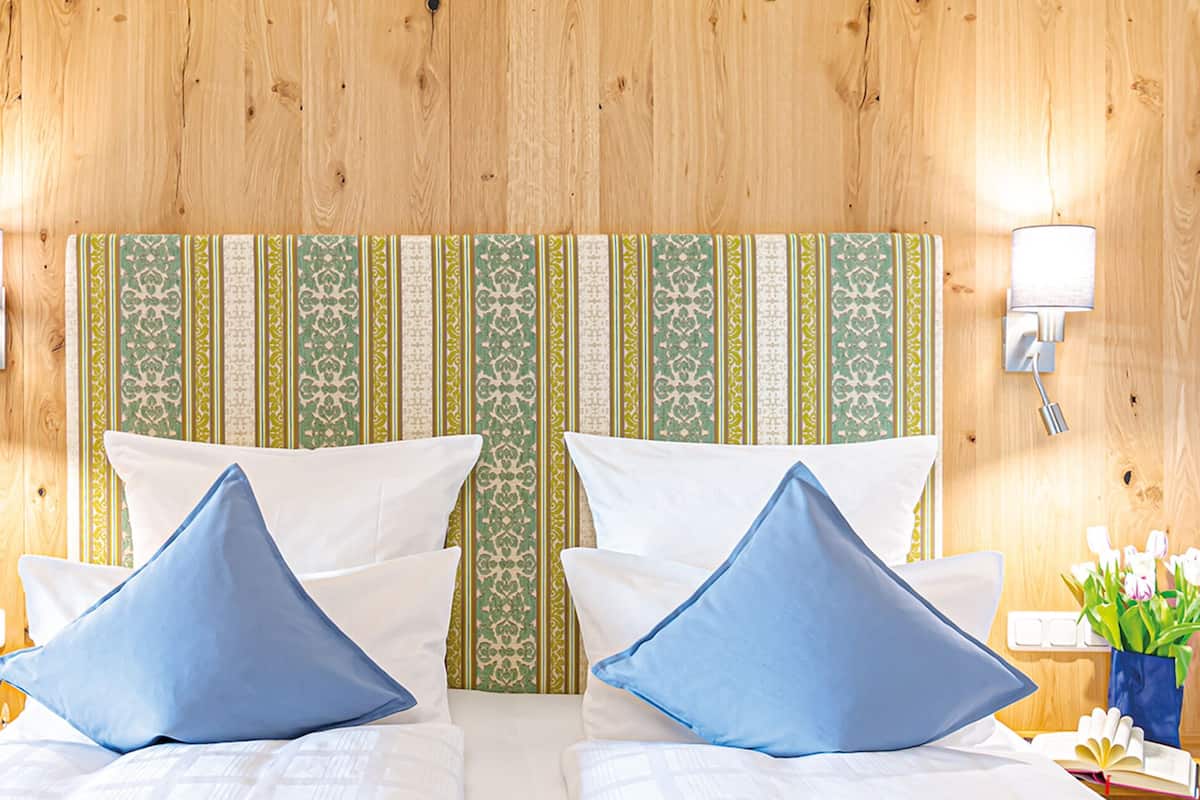 Deluxe Double Room 30 - 34 qm | 1 bedroom, premium bedding, desk, soundproofing