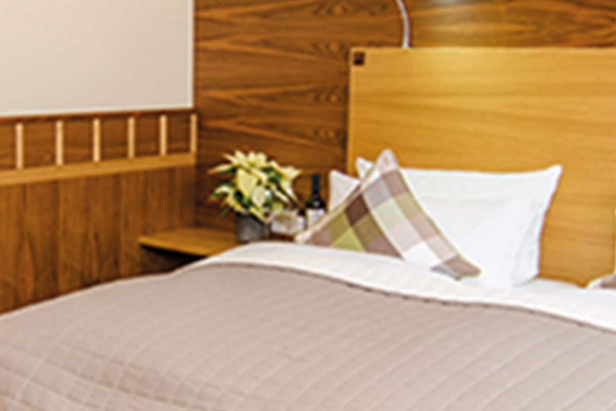 Standard Double Room 18qm | 1 bedroom, premium bedding, desk, soundproofing