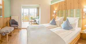 Kahden hengen deluxe-huone | 1 makuuhuone, ylelliset vuodevaatteet, työpöytä, äänieristys