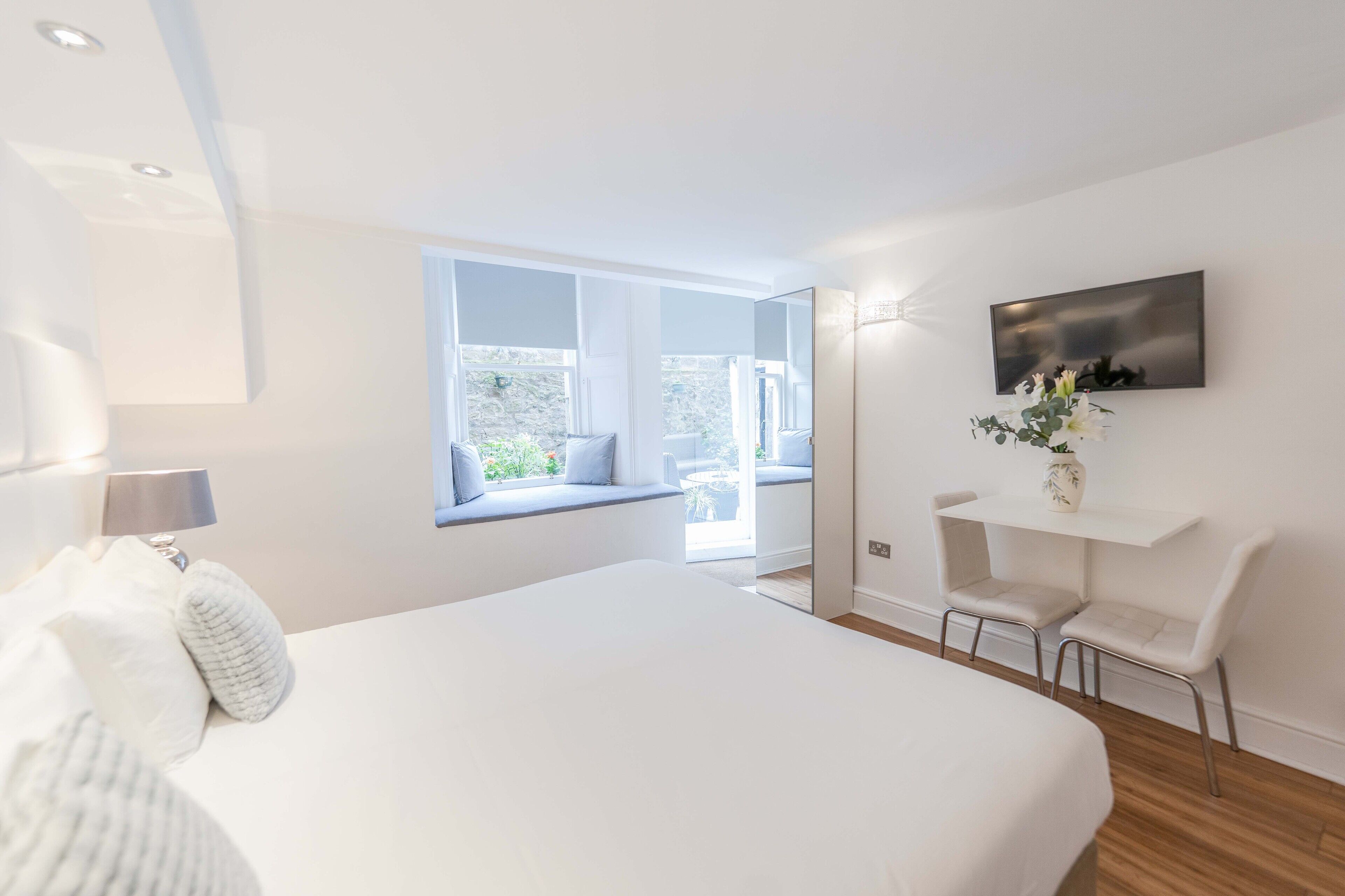 Deluxe Studio Suite (Garden)