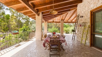 Villa, 4 Bedrooms | Terrace/patio