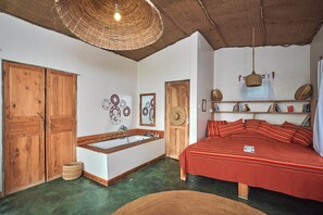 Deluxe Bungalow, Mountain View | Bathroom