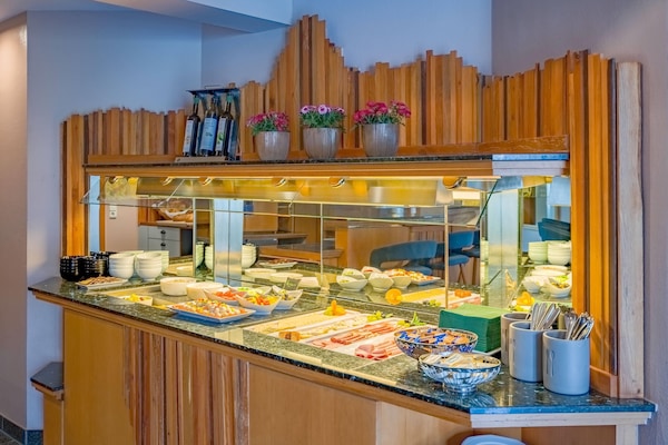 Daily buffet breakfast (EUR 14.5 per person)