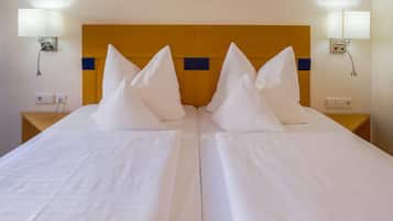 Comfort-Zimmer, 1 King-Bett | Allergikerbettwaren, Schreibtisch, laptopgeeigneter Arbeitsplatz