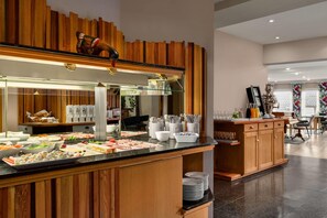 Daily buffet breakfast (EUR 14.5 per person)