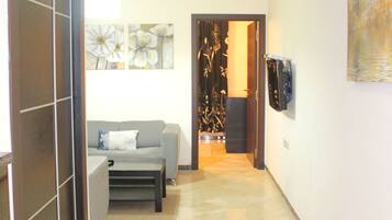 City Apartment, 1 King Bed (Rue Arajaa, 2nd floor) | Room amenity