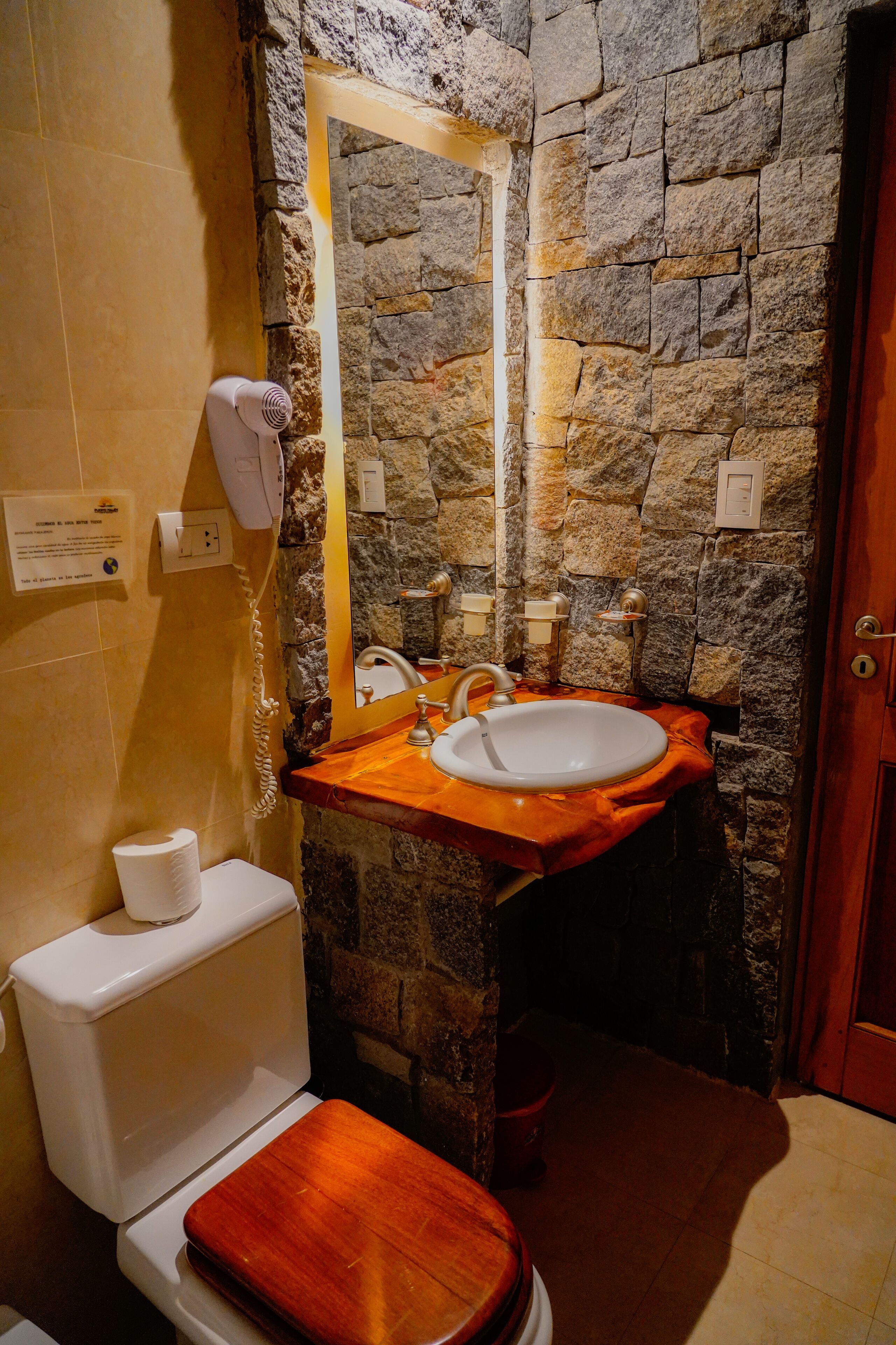 standard triple room, garden view | bathroom | combined shower/bathtub, jetted bath, free toiletries, hair dryer