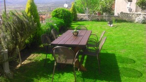 Grill-/Picknickplatz