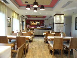 Tägliches inbegriffenes Frühstücksbuffet