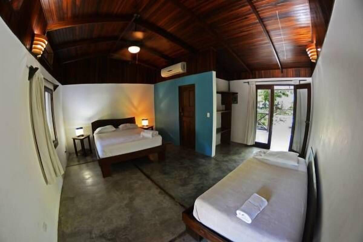 In-room safe, rollaway beds (surcharge), WiFi (free)