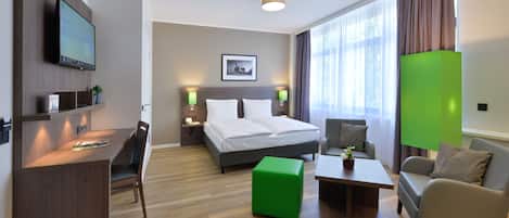 Estudio Premium, 1 cama de matrimonio grande, no fumadores | Ropa de cama de alta calidad, caja fuerte, escritorio