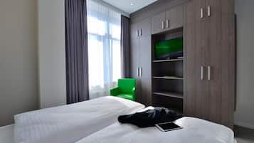Executive Apartment, 1 Bedroom, Non Smoking | 1 bedroom, premium bedding, in-room safe, desk