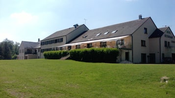 Vue depuis lâhĂ©bergement