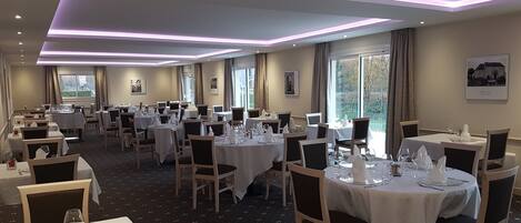 Lunch, dinner served; French cuisine, garden views