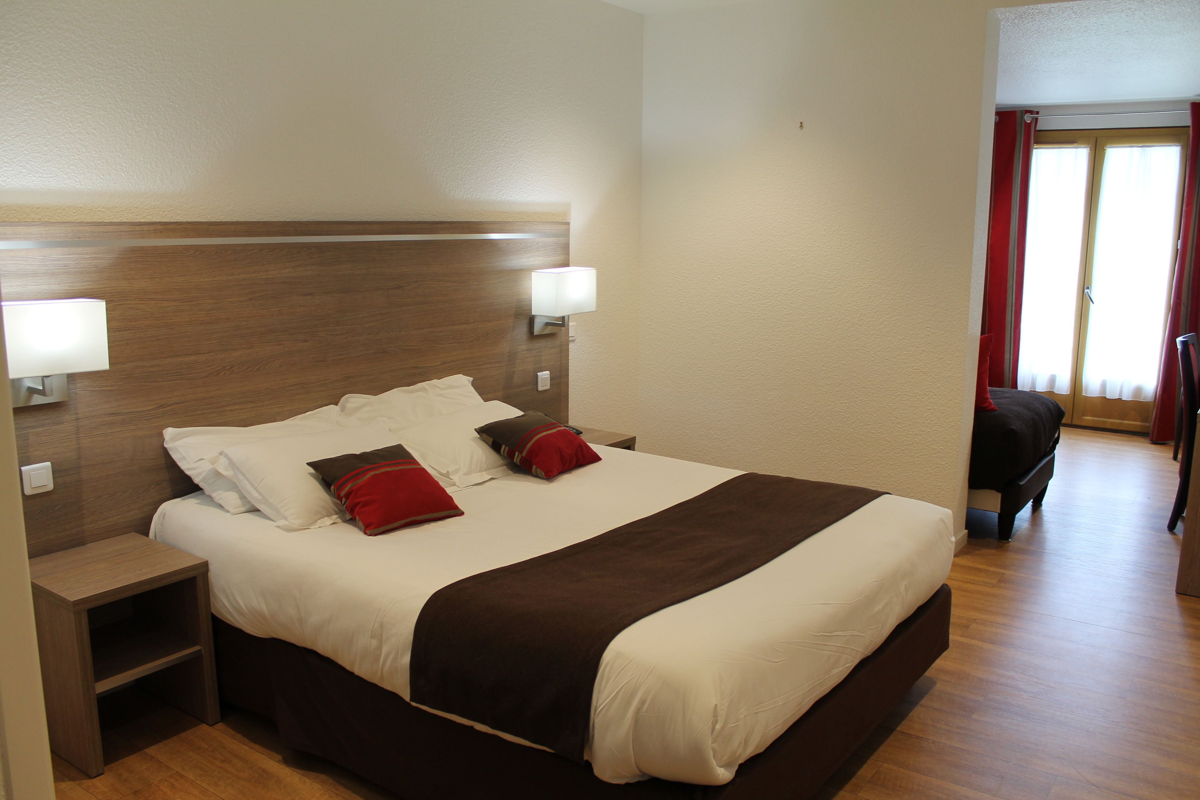 family room, multiple beds | 1 bedroom, premium bedding, select comfort beds, desk