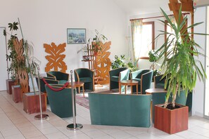 Miscellaneous - Hôtel de L'abbaye (Ferrieres)