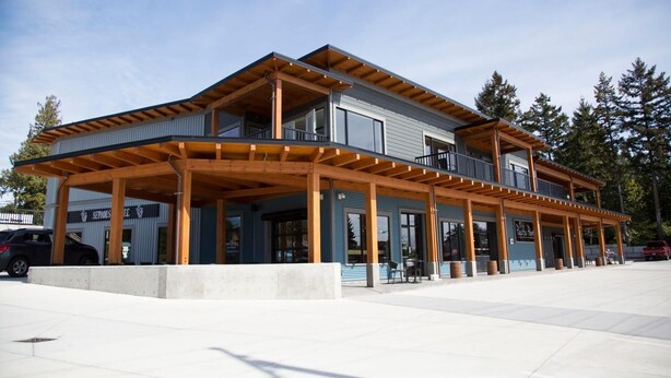 Exterior - Pacific Point Market & Suites (Powell River)
