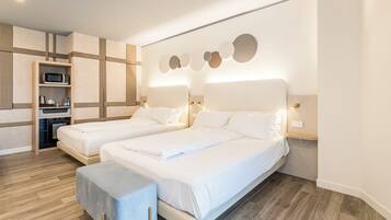 Junior Suite Deluxe | Copriletto in piuma, una cassaforte in camera, Wi-Fi gratuito, lenzuola