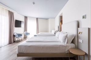 Exclusive Suite | Down comforters, in-room safe, free WiFi, bed sheets