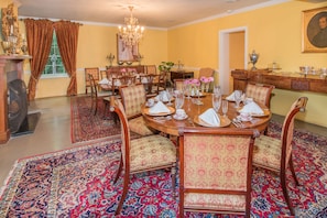 Free daily full breakfast - The Burn Bed and Breakfast (Natchez)