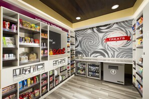 Snack bar