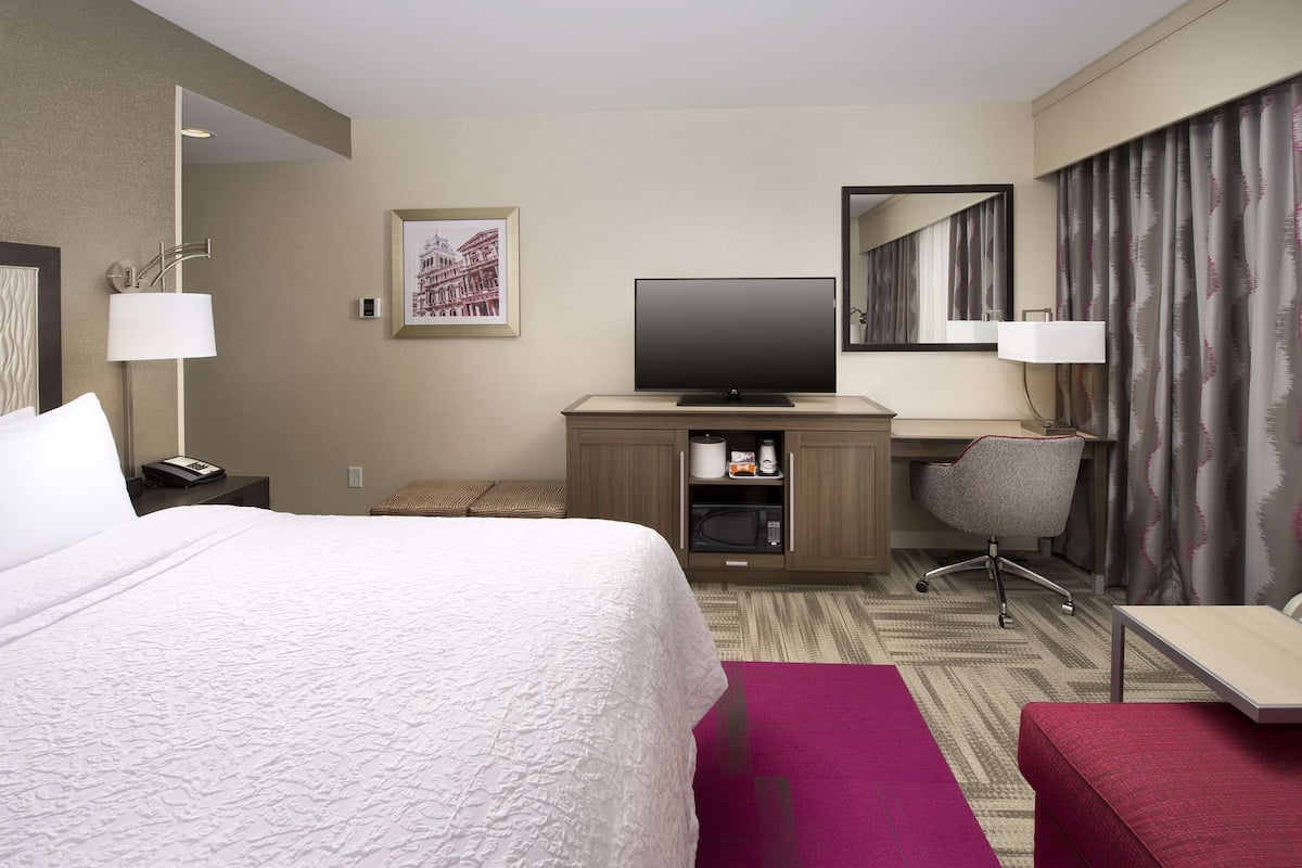 Room, 1 King Bed, Non Smoking, Refrigerator & Microwave | Premium bedding, desk, laptop workspace, blackout drapes