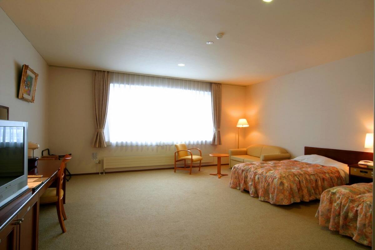 Dreibettzimmer, Nichtraucher, Bergblick (Accessible)