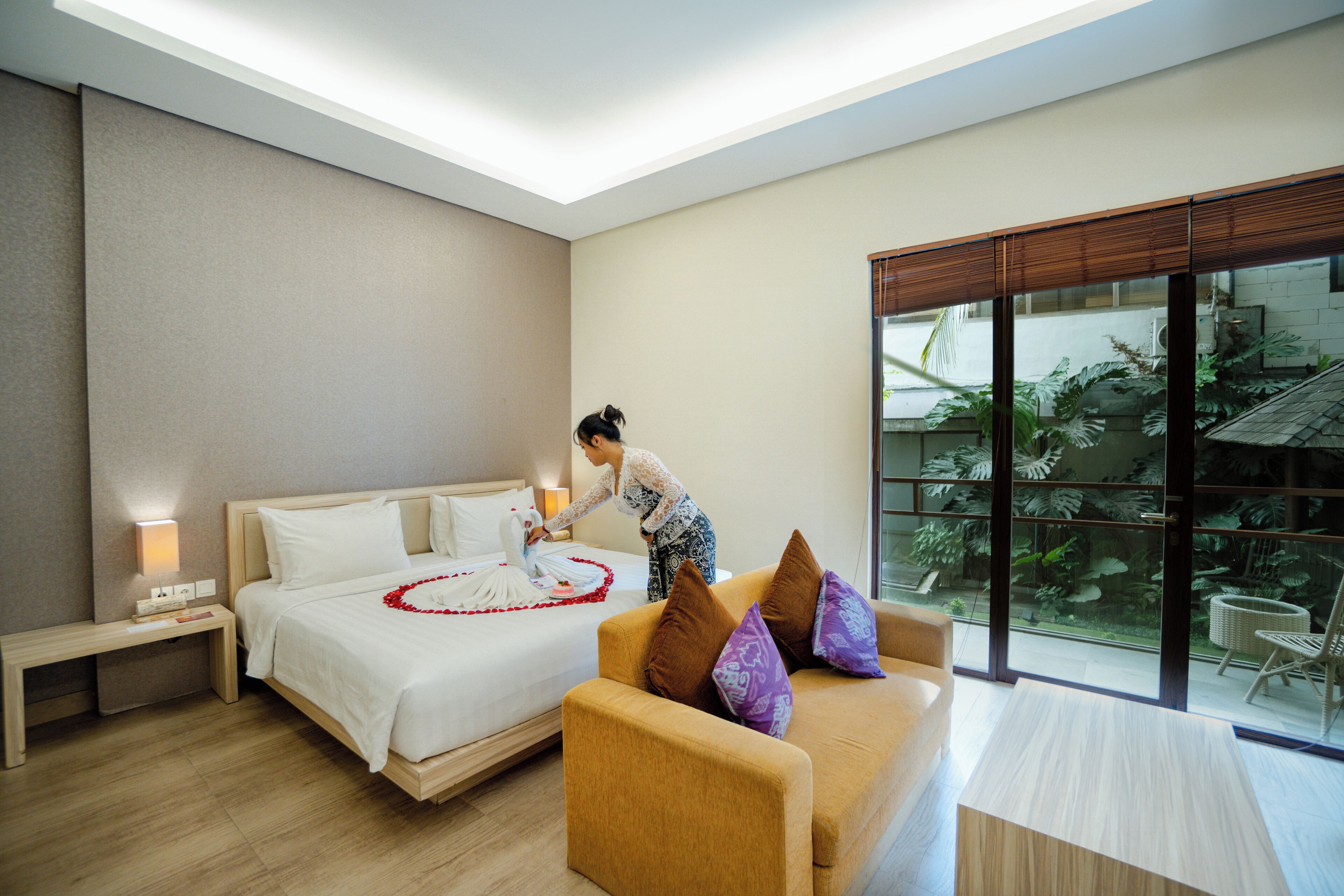 suite | minibar, in-room safe, iron/ironing board, free wifi