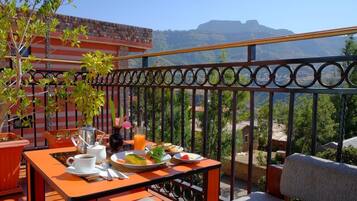 標準雙人房, 4 間臥室 | 高級寢具、羽絨被、房內夾萬、書桌