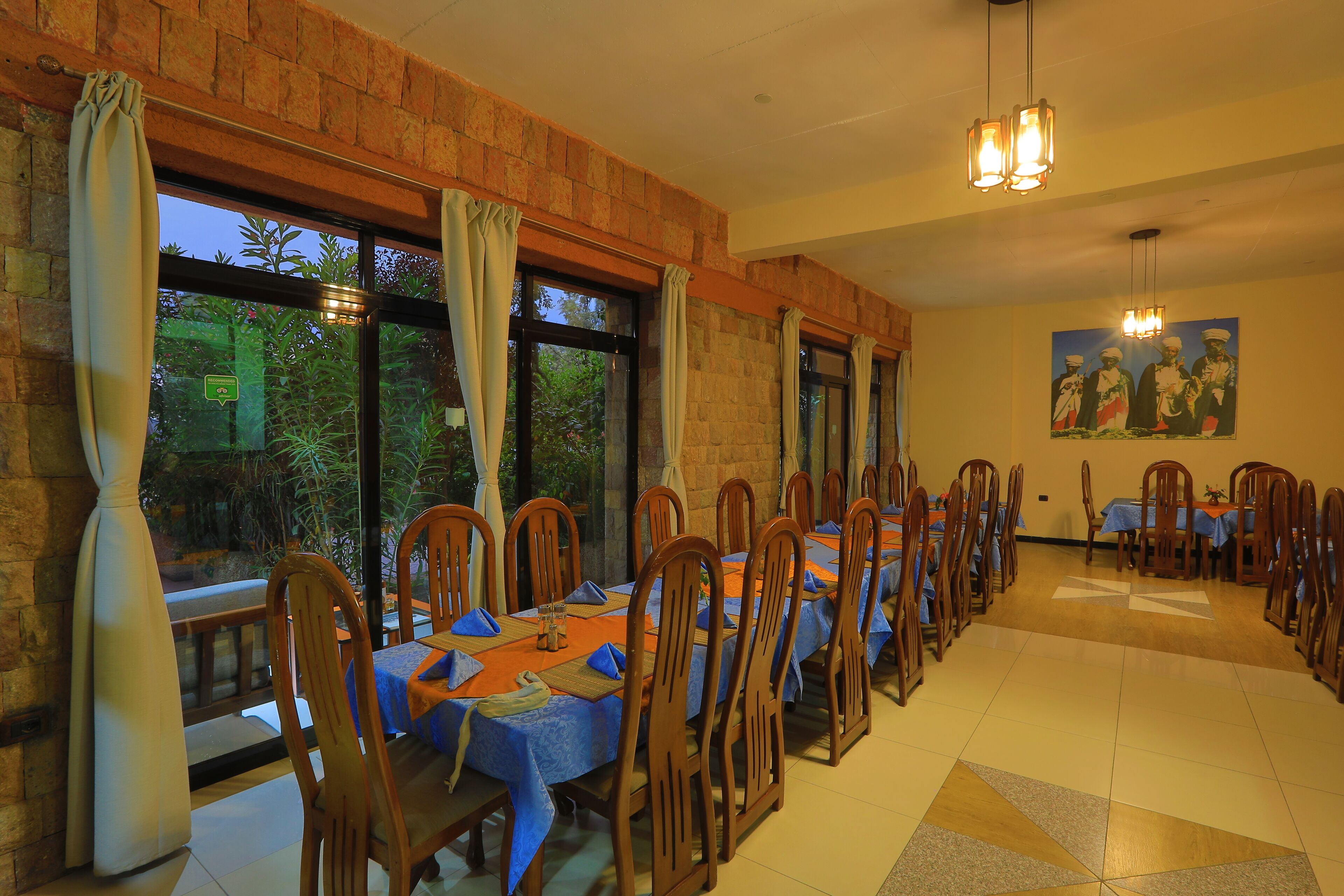 Breakfast, lunch, dinner served; international cuisine 