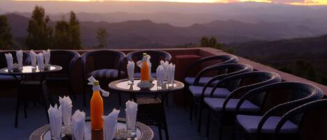 Doppel- oder Zweibettzimmer, Bergblick