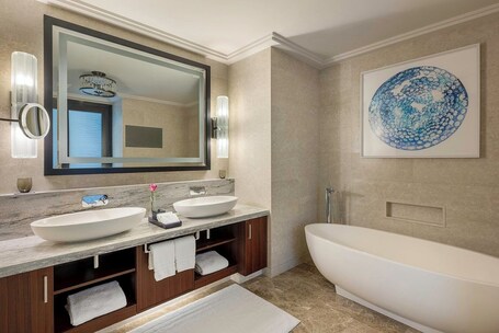 Four Seasons Hotel Abu Dhabi at Al Maryah Island - Image 147
