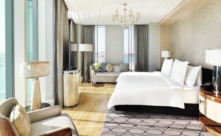 Four Seasons Hotel Abu Dhabi at Al Maryah Island - Image 32